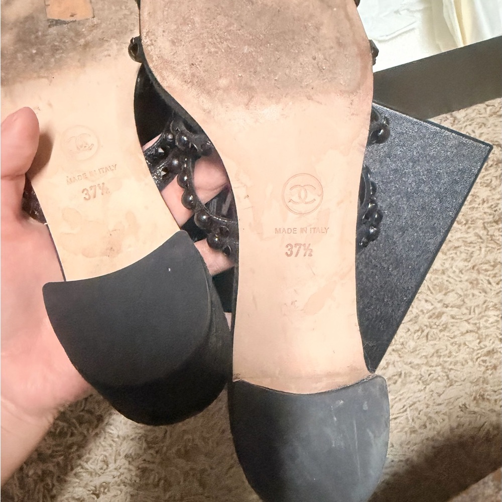 Chanel Black Beaded Slide Sandals - Women's 37.5 crackled LAMBSKIN mules - Picture 6 of 10